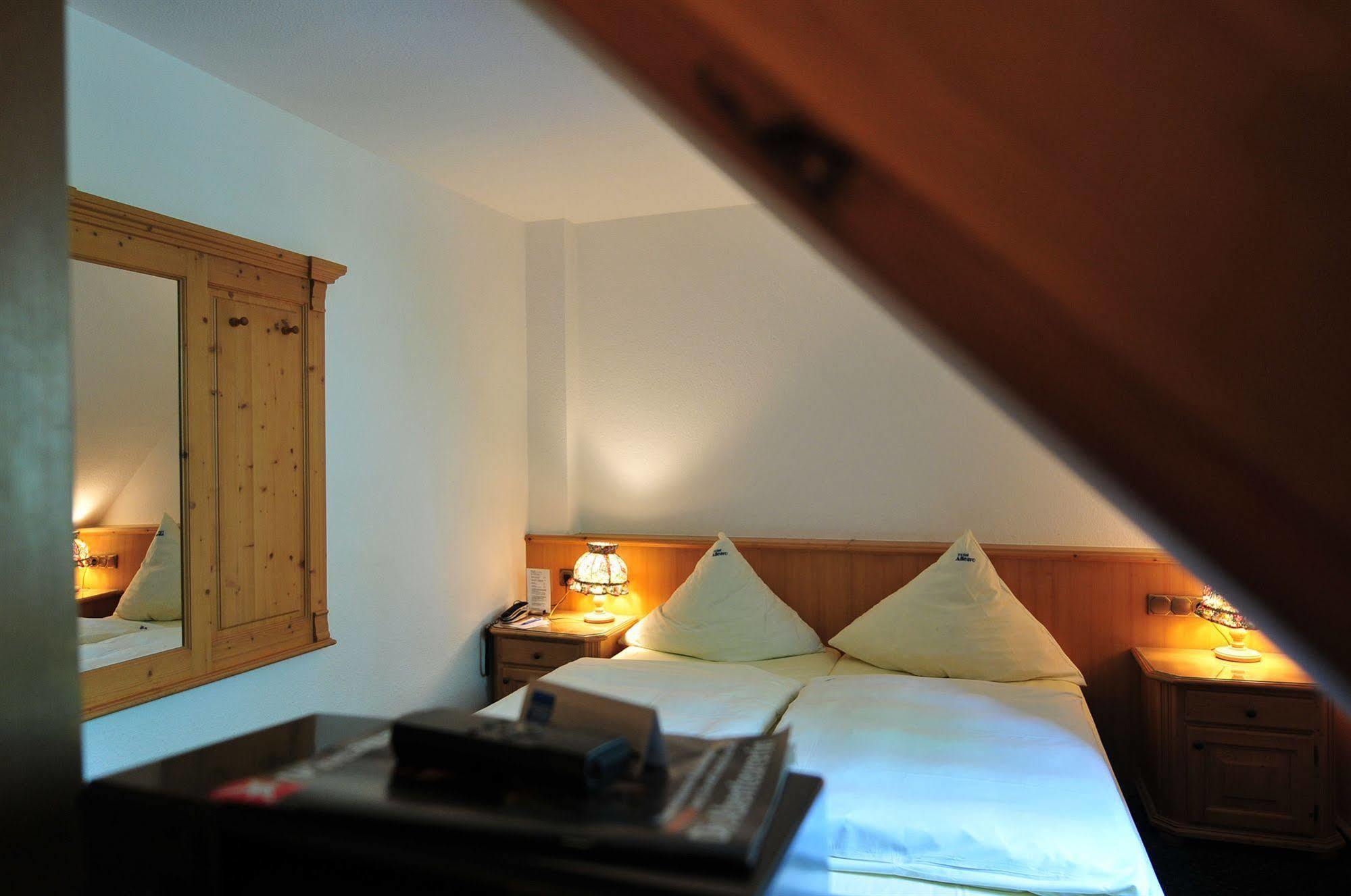 Hotel Allegro Koln Bagian luar foto